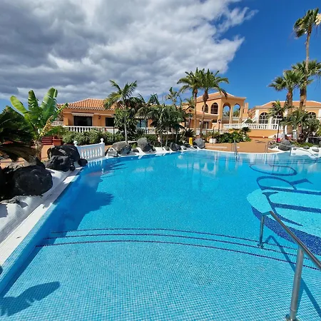 Moderne Mit Meerblick Und Pool