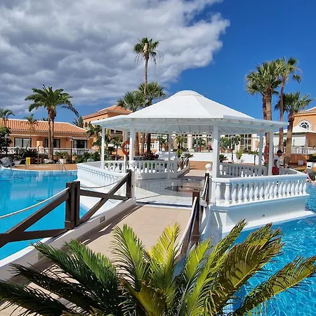 Moderne Mit Meerblick Und Pool *